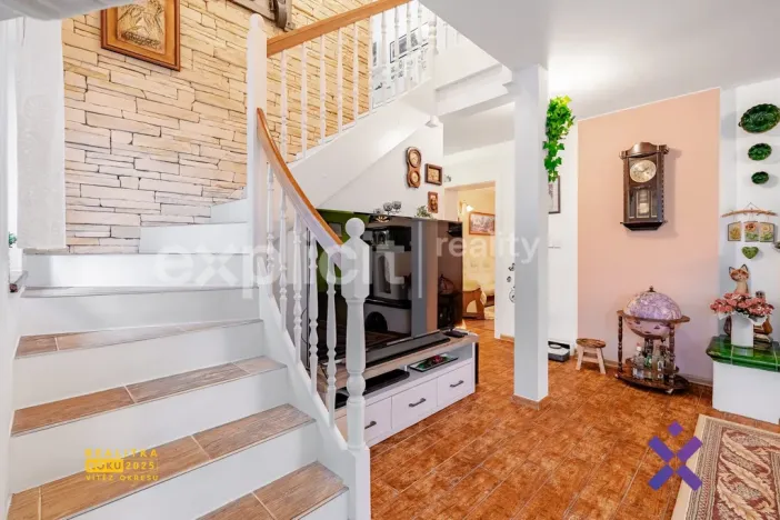 Prodej rodinného domu, Provodov, 234 m2