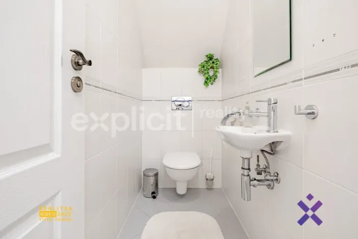 Prodej rodinného domu, Provodov, 234 m2