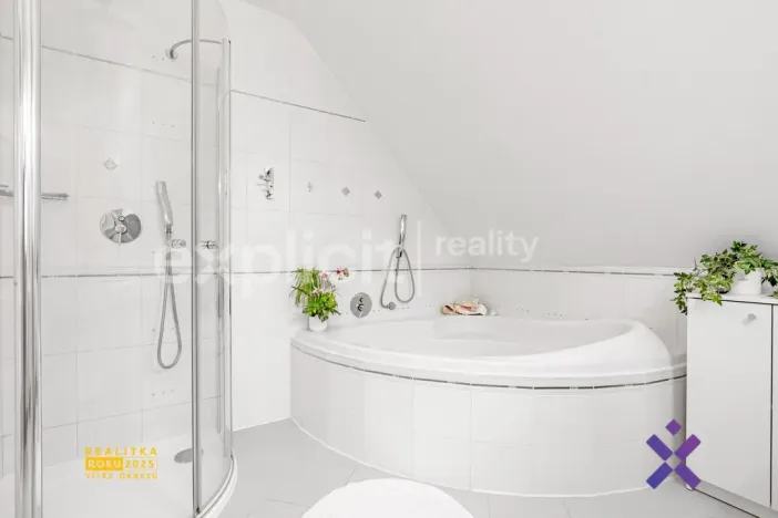 Prodej rodinného domu, Provodov, 234 m2