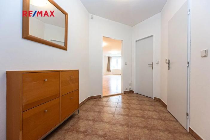 Pronájem bytu 2+kk, Praha - Kbely, Semilská, 69 m2