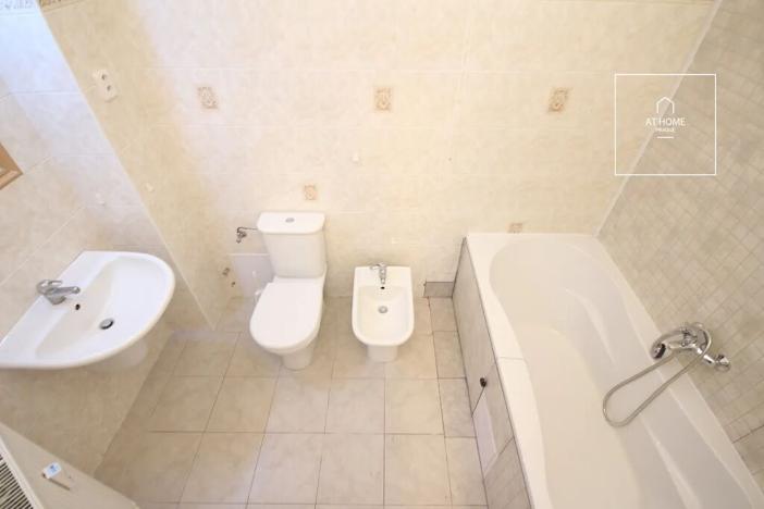 Pronájem bytu 3+1, Praha - Nové Město, Masarykovo nábřeží, 103 m2