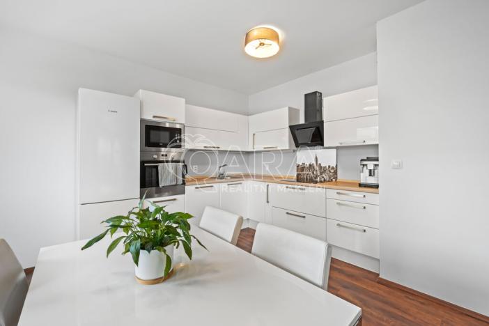 Prodej bytu 2+kk, Praha - Horní Měcholupy, Modenská, 66 m2