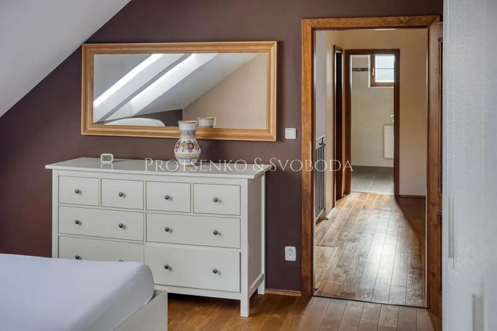 Prodej rodinného domu, Mořina, 239 m2