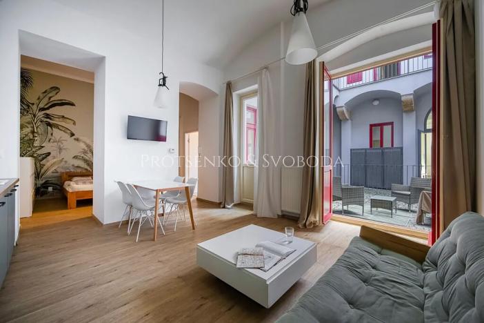 Prodej bytu 2+kk, Praha - Karlín, Prvního pluku, 73 m2