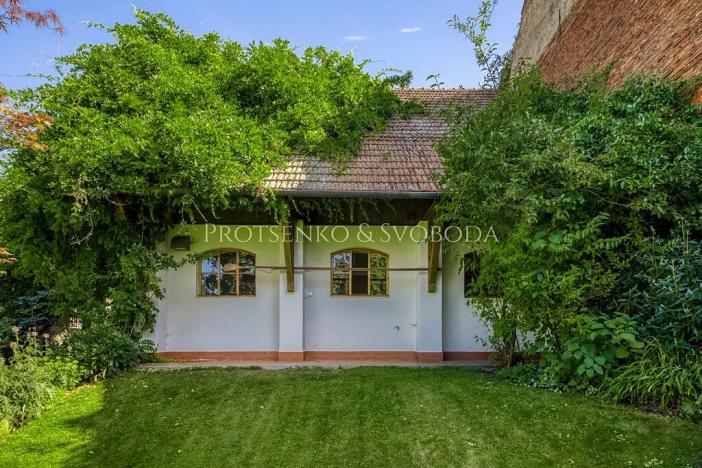 Prodej vily, Křižanov, Benešovo náměstí, 530 m2