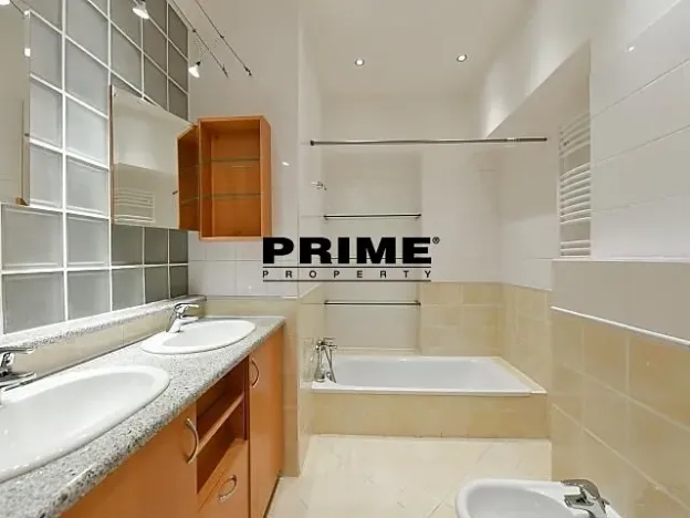 Pronájem kanceláře, Praha - Vinohrady, Mánesova, 118 m2