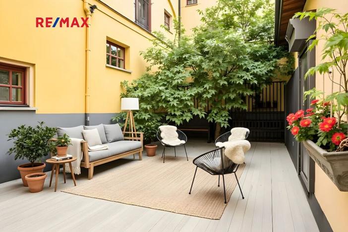 Prodej kanceláře, Praha - Karlín, Pernerova, 60 m2