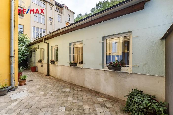 Prodej kanceláře, Praha - Karlín, Pernerova, 60 m2