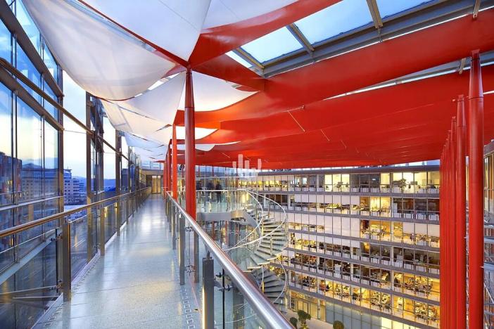 Pronájem kanceláře, Praha - Karlín, Karolinská, 1477 m2