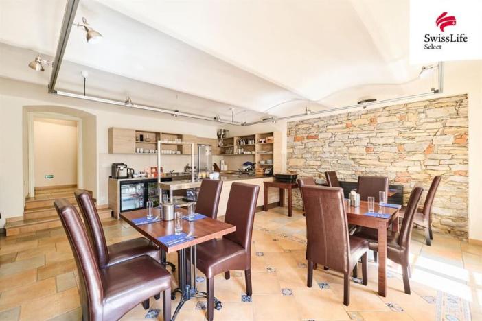 Prodej ubytování, Nové Město nad Metují, Husovo náměstí, 927 m2