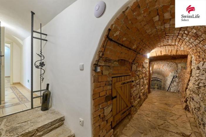 Prodej ubytování, Nové Město nad Metují, Husovo náměstí, 927 m2