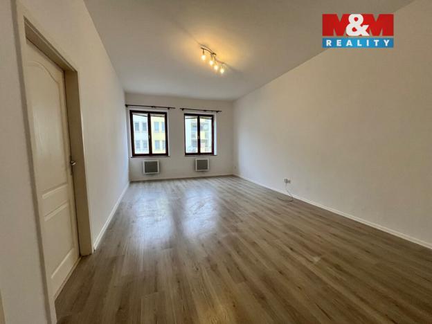 Pronájem bytu 2+kk, Strakonice - Strakonice I, Palackého náměstí, 55 m2