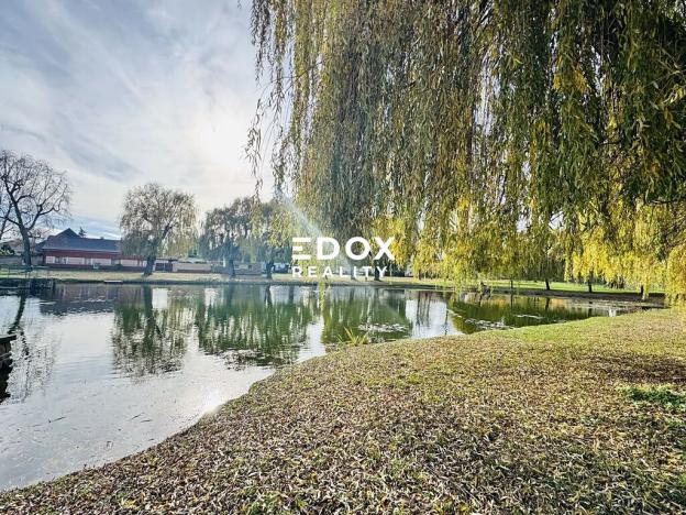 Prodej rodinného domu, Martiněves, 250 m2