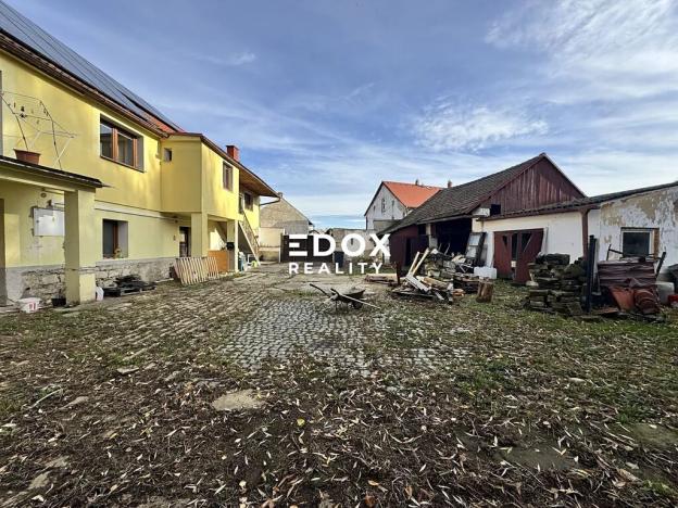 Prodej rodinného domu, Martiněves, 250 m2