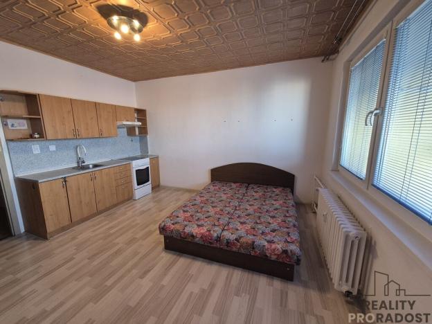 Pronájem bytu 1+kk, Třinec, Lidická, 32 m2