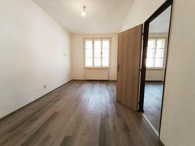 Prodej bytu 2+kk, Praha - Žižkov, Žerotínova, 42 m2