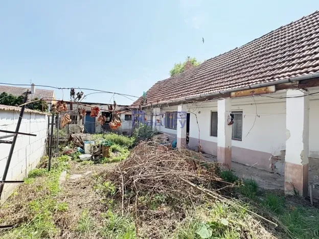 Prodej pozemku pro bydlení, Pouzdřany, Hlavní, 902 m2