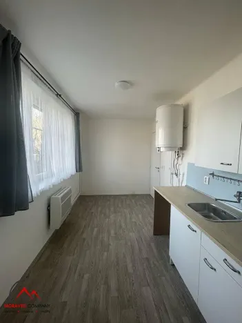 Pronájem bytu 1+1, Ostrava, Newtonova, 41 m2