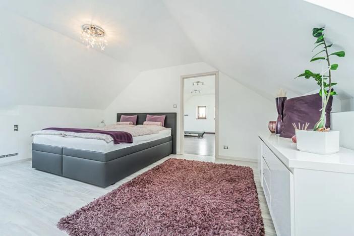 Prodej vícegeneračního domu, Praha - Dolní Počernice, Bakurinova, 395 m2