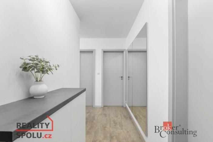 Prodej bytu 2+kk, Hradec Králové - Třebeš, Pod Svahem, 56 m2