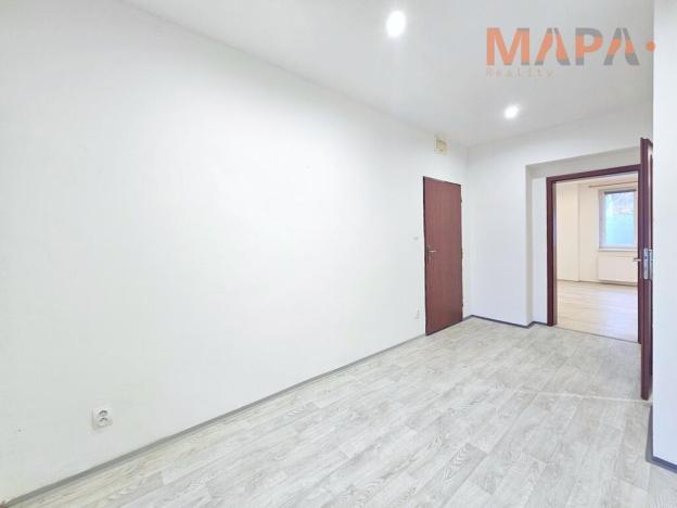 Pronájem bytu 1+1, Chomutov, Kadaňská, 37 m2