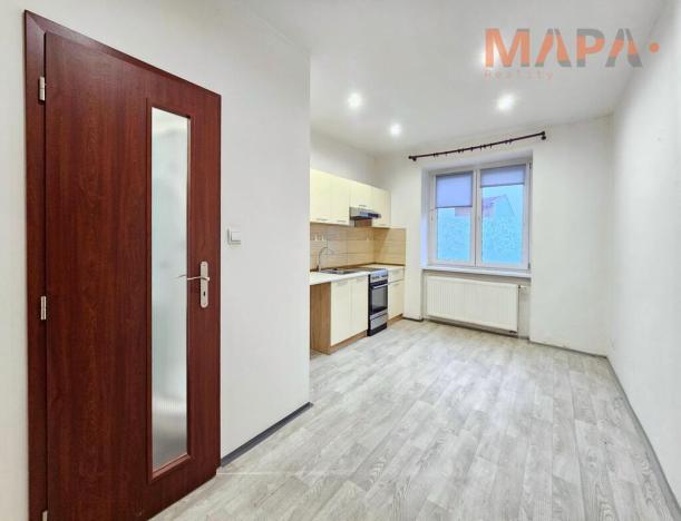 Pronájem bytu 1+1, Chomutov, Kadaňská, 37 m2