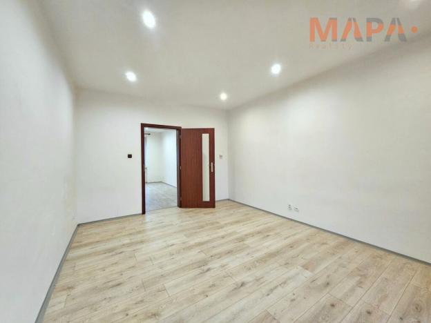 Pronájem bytu 1+1, Chomutov, Kadaňská, 37 m2