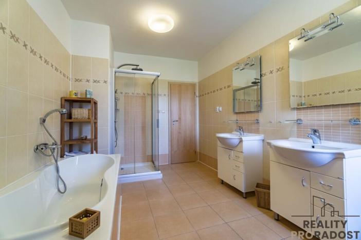 Pronájem rodinného domu, Ostrava, U Váhy, 296 m2