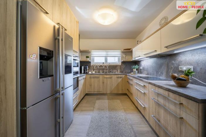 Prodej rodinného domu, Srubec, Slunečná, 230 m2