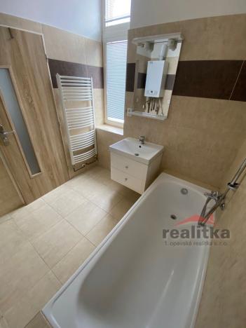 Pronájem bytu 2+kk, Opava - Předměstí, Olomoucká, 65 m2