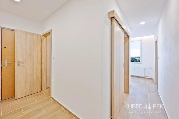 Prodej bytu 2+kk, Jindřichův Hradec, sídliště Vajgar, 43 m2