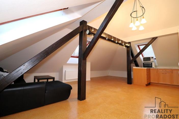 Pronájem bytu 2+kk, Brno, Kluchova, 77 m2