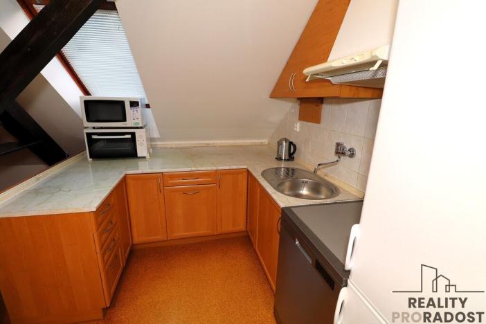 Pronájem bytu 2+kk, Brno, Kluchova, 77 m2