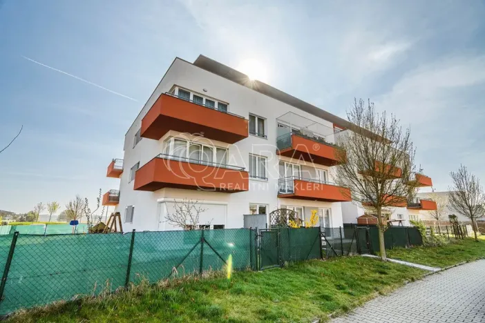 Pronájem bytu 2+kk, Praha - Pitkovice, Penízovková, 59 m2