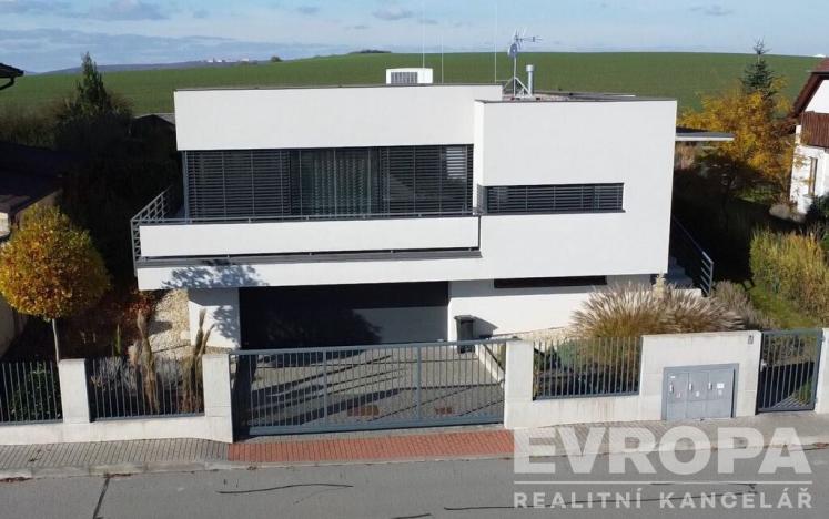 Prodej rodinného domu, Moravany, U Hájku, 197 m2