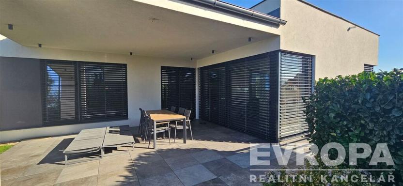 Prodej rodinného domu, Moravany, U Hájku, 197 m2