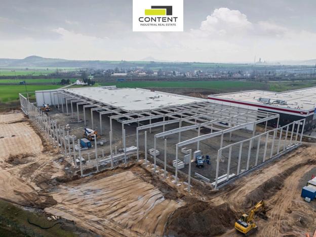 Pronájem výrobních prostor, Lovosice, 8330 m2