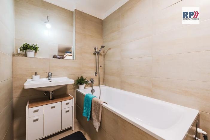 Prodej bytu 3+kk, Praha - Vysočany, Strnadových, 74 m2