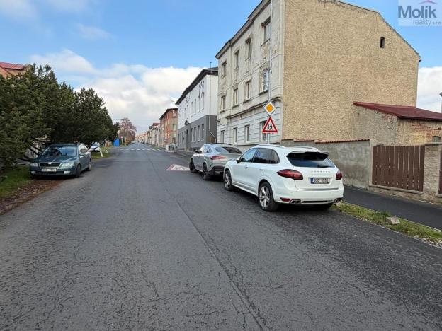 Prodej bytu 2+1, Lom, Vrchlického, 58 m2