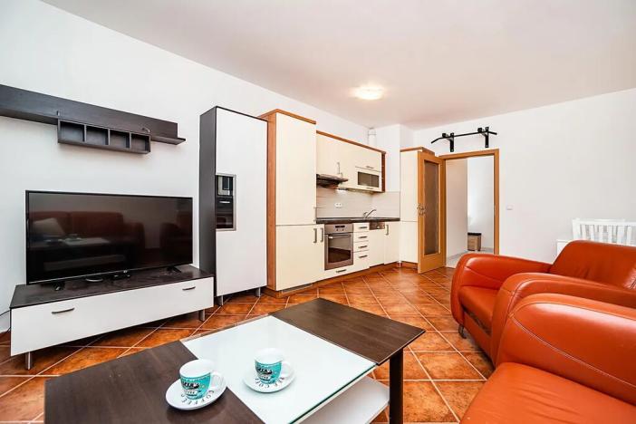 Pronájem bytu 2+kk, Praha - Modřany, Komořanská, 47 m2