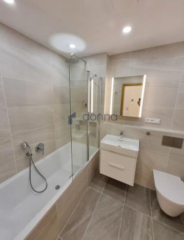 Pronájem bytu 2+kk, Praha, Mužíkova, 54 m2