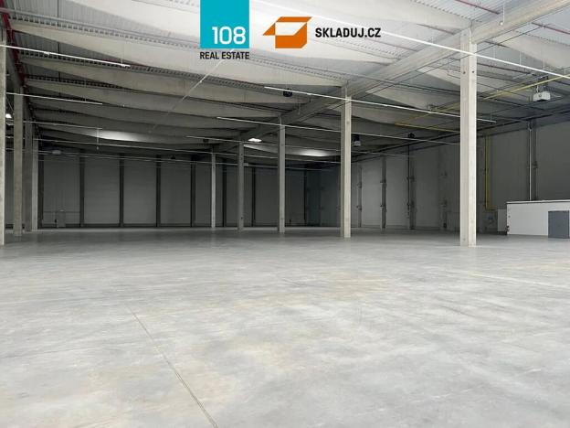 Pronájem skladu, Kozomín, 120000 m2
