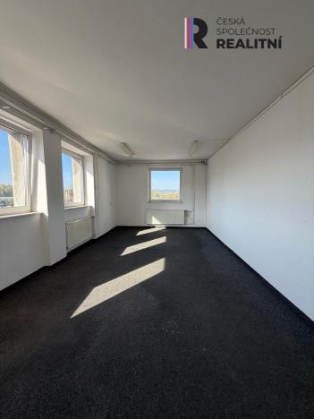 Pronájem výrobních prostor, Dolní Rychnov, Bergmannova, 5000 m2