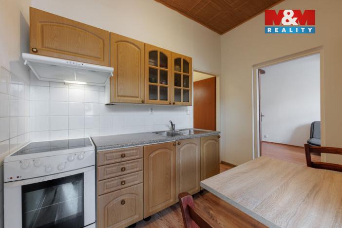 Prodej bytu 1+1, Karlovy Vary, K. Čapka, 36 m2