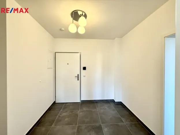 Pronájem bytu 2+kk, Karlovy Vary, Šumavská, 65 m2