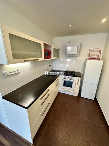 Pronájem bytu 2+kk, Beroun, Na Parkáně, 38 m2