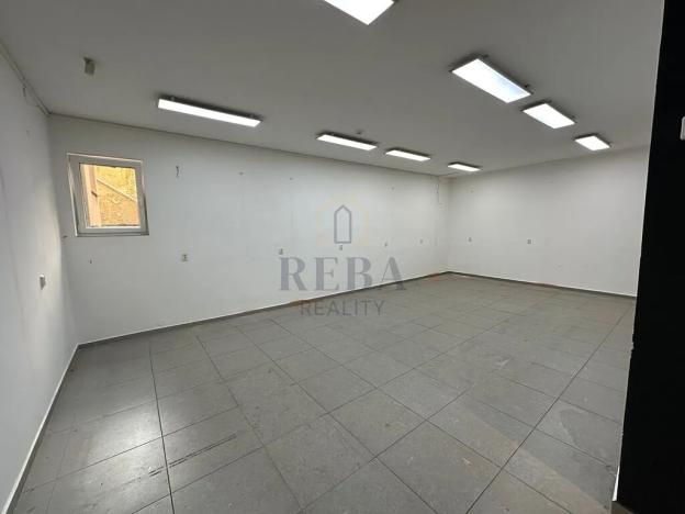 Pronájem obchodního prostoru, Karlovy Vary, Dr. Davida Bechera, 110 m2