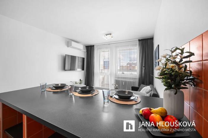 Prodej bytu 2+kk, Praha - Háje, Matúškova, 45 m2