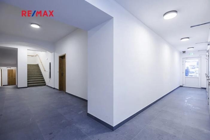 Prodej atypického bytu, Svoboda nad Úpou, Nádražní, 44 m2