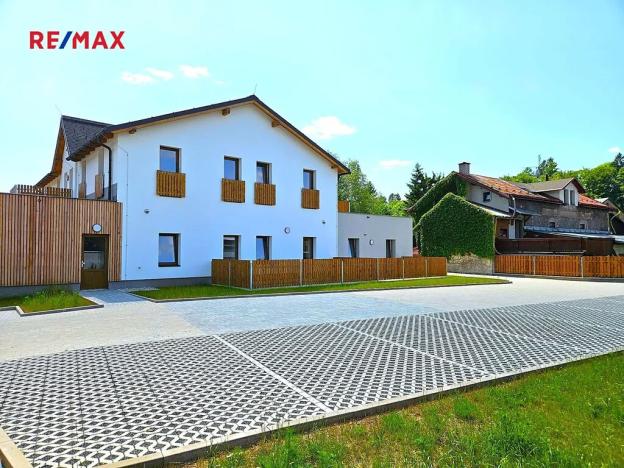 Prodej bytu 2+kk, Svoboda nad Úpou, Nádražní, 54 m2